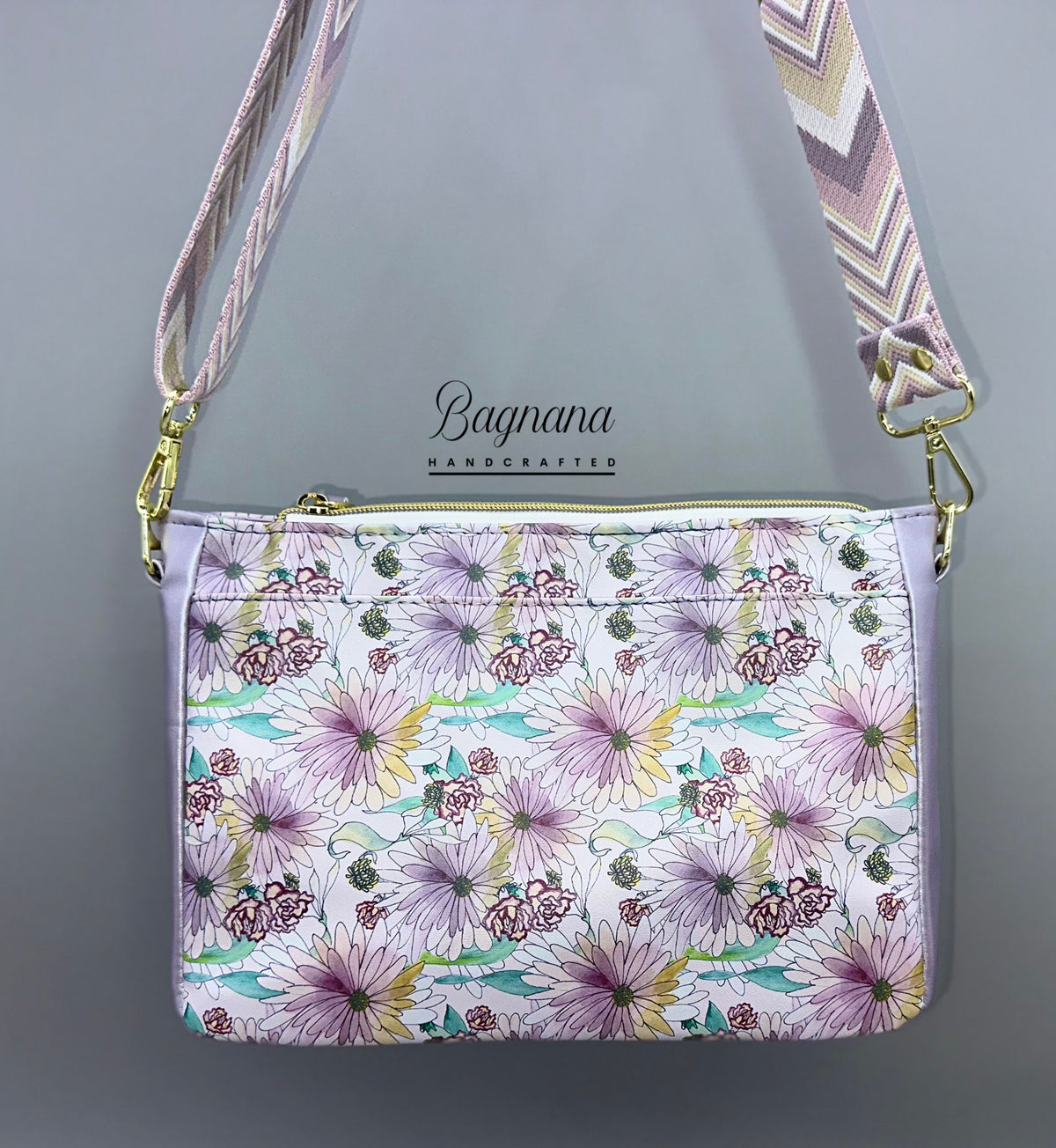 Garden Daisy Crossbody
