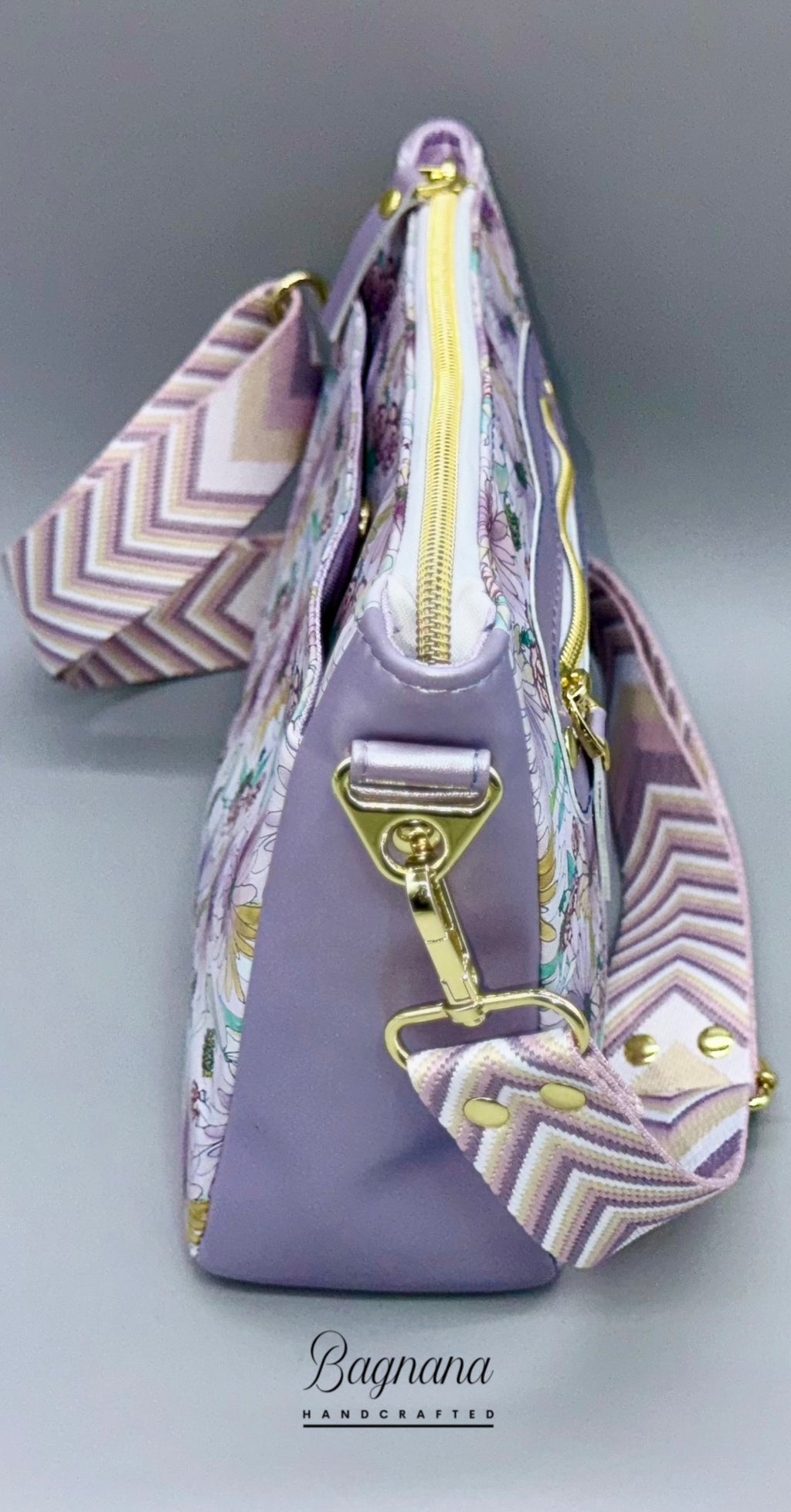 Garden Daisy Crossbody